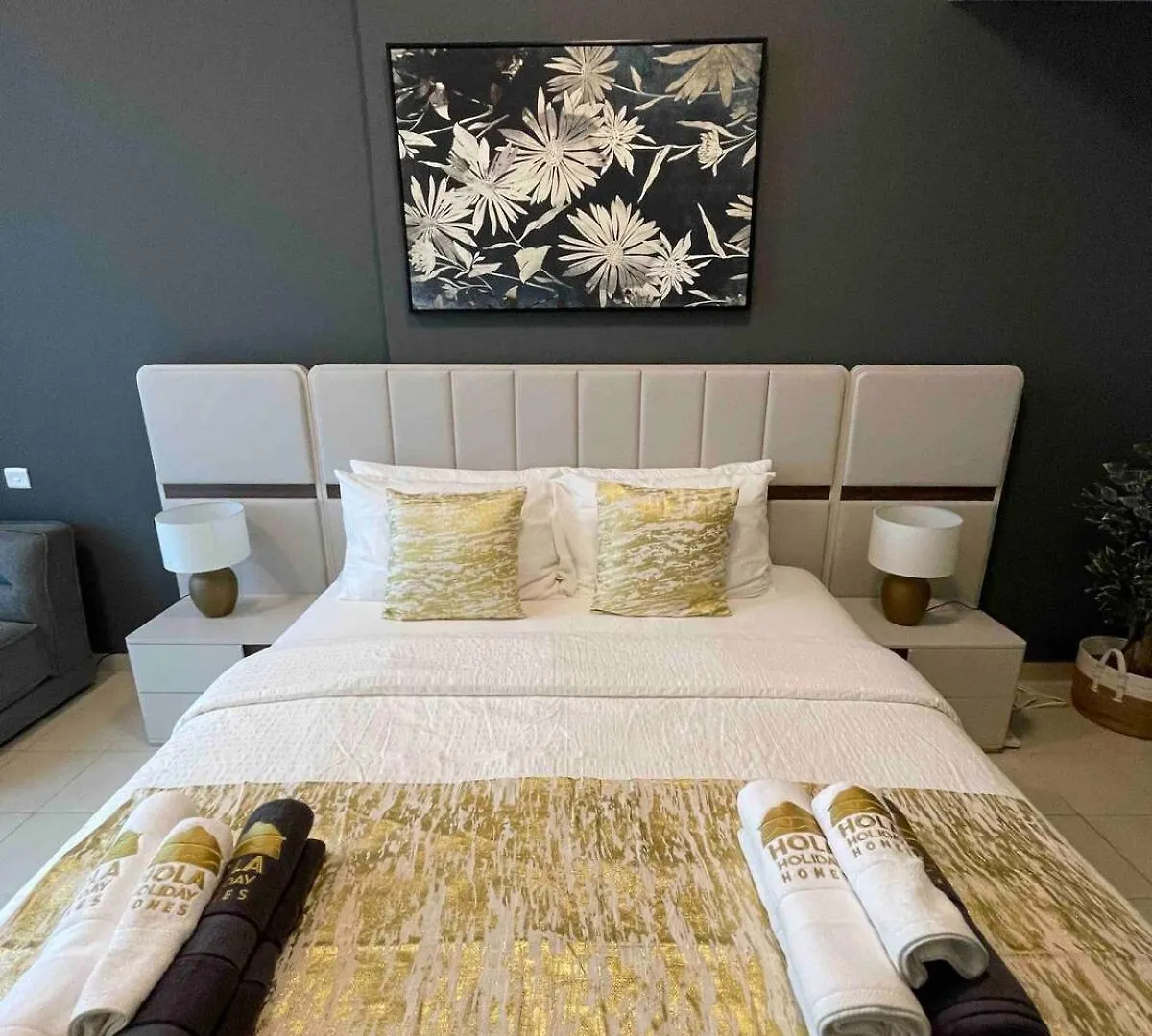 Modern Skyline 2-Bedroom With Sea View Dubai